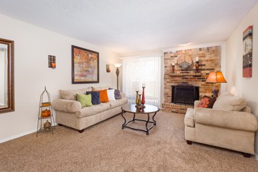 Spring Creek of Edmond - Living Room